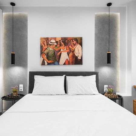 Wood N White, Nilie Hospitality Mgmt Apartment Thessaloniki Exterior photo