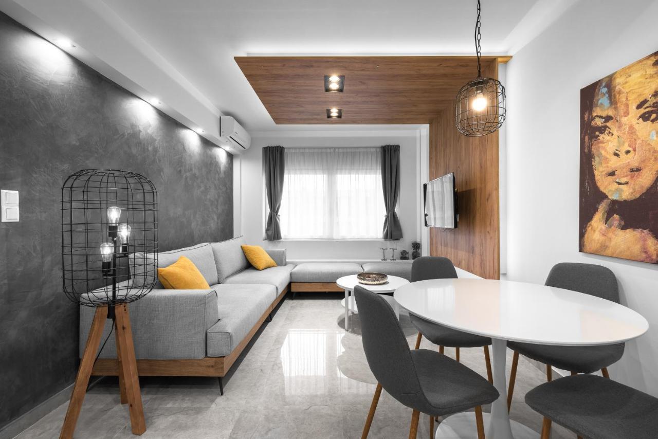 Wood N White, Nilie Hospitality Mgmt Apartment Thessaloniki Exterior photo